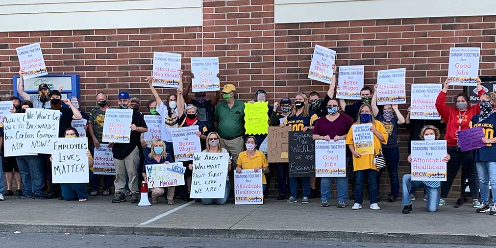 Kroger Workers Vote Overwhelmingly to Approve Strike, Negotiations Continue